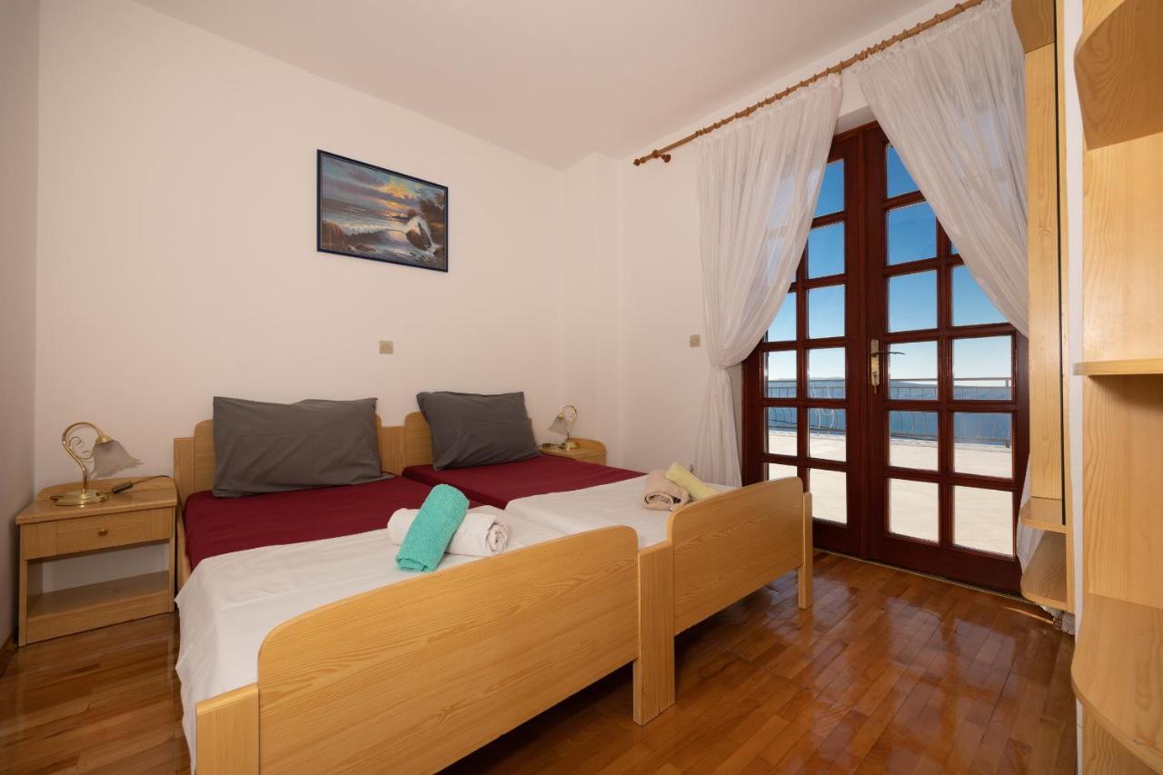 Apartments Francoise Crikvenica Kültér fotó