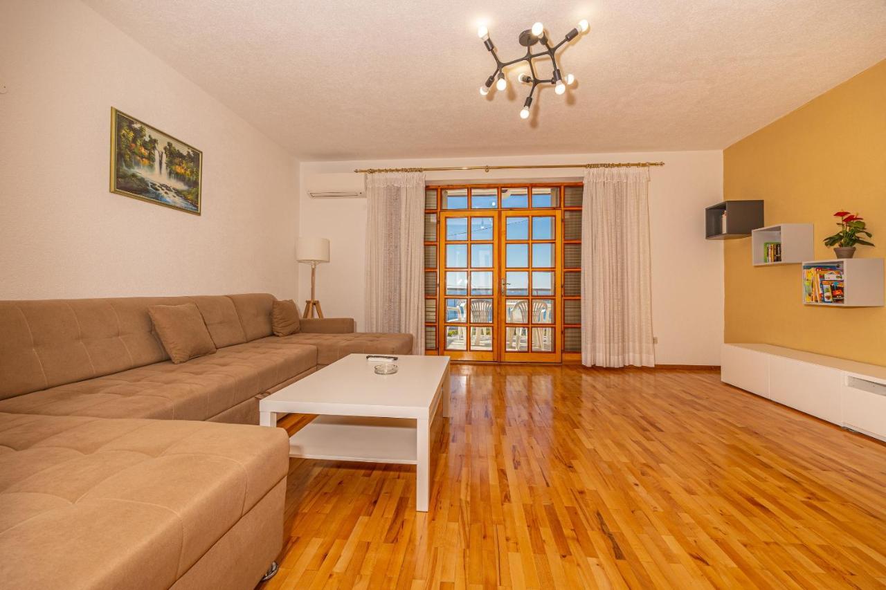 Apartments Francoise Crikvenica Kültér fotó