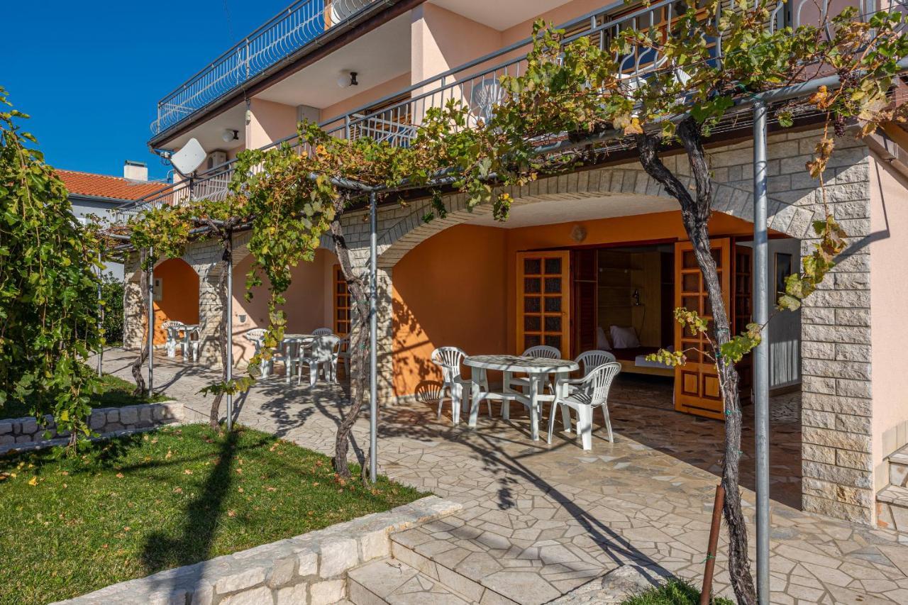Apartments Francoise Crikvenica Kültér fotó